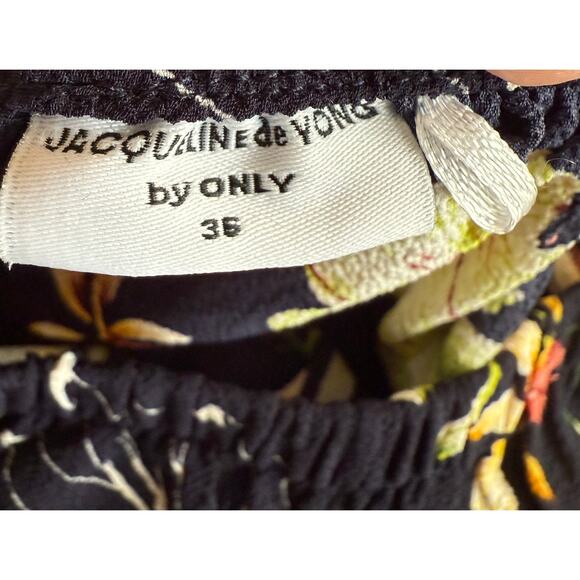 Jacqueline de Yong by Only Blouse Top Women US Small Floral Black Whimsigoth - Picture 3 of 9